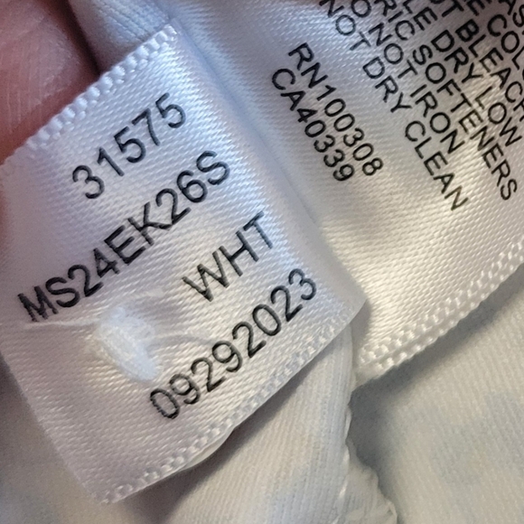 Peter Millar Polo Shirt Men’s Large Summer Comfort Golf Mardi Gras Masks Print - Picture 6 of 9